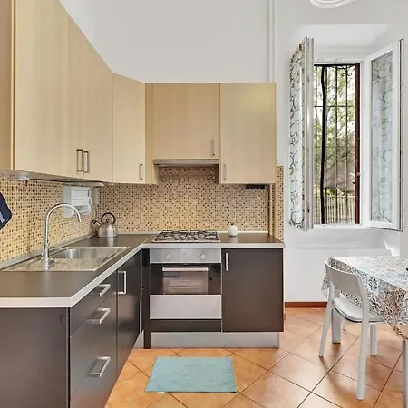 12 Min To Duomo - Secret Garden Hideaway Downtown Διαμέρισμα *