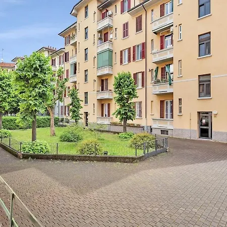 12 Min To Duomo - Secret Garden Hideaway Downtown Διαμέρισμα